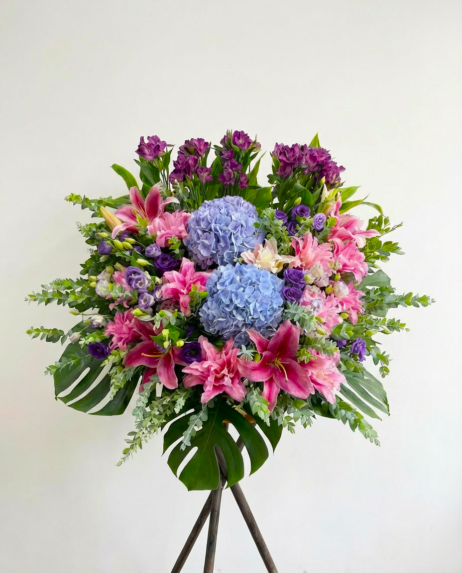 錦上添花 ‧ 藍繡球粉百合雅緻花籃